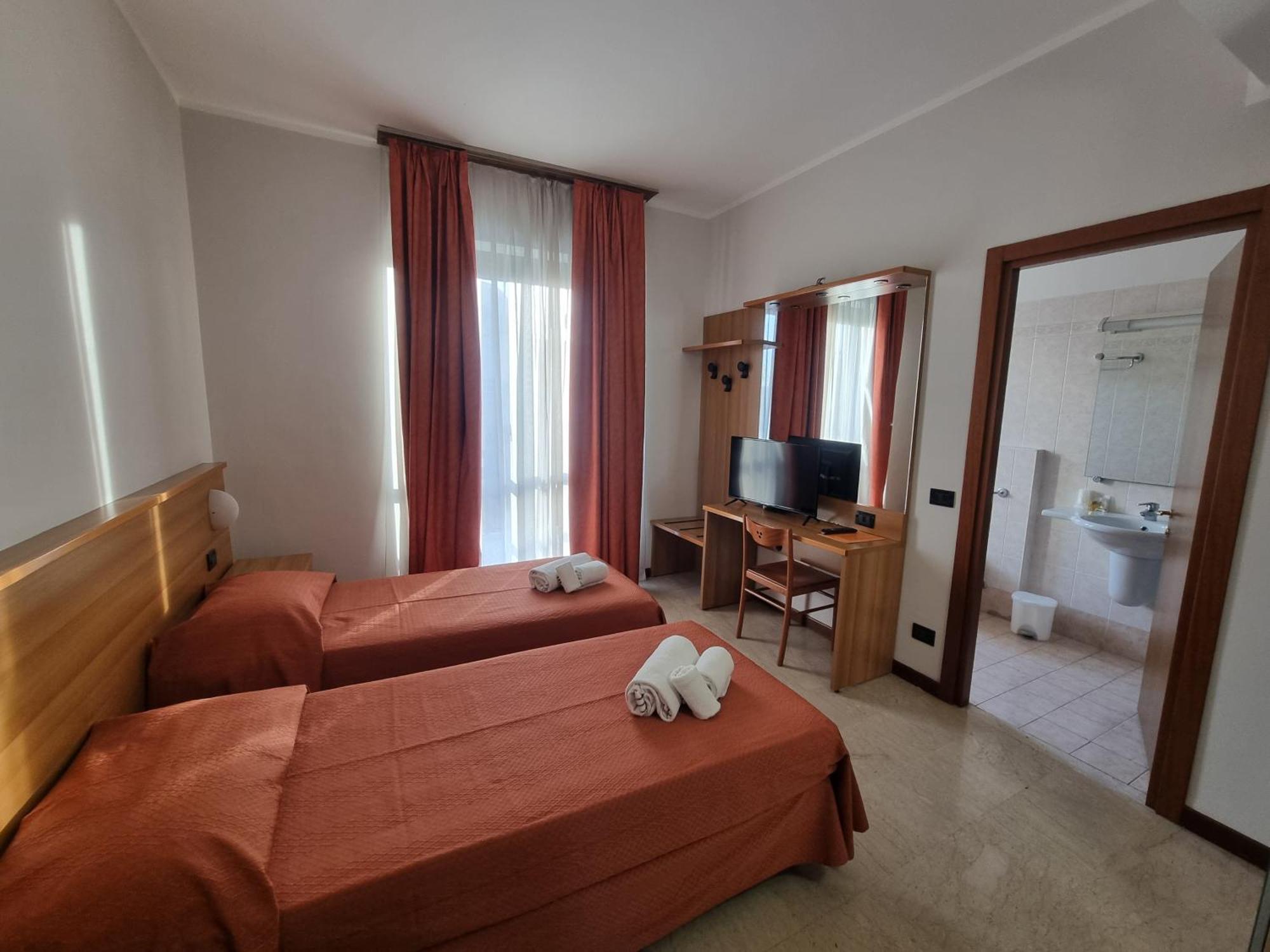 Aba Hotel Монкальери Экстерьер фото